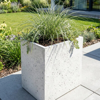 Donica betonowa CALDEA (biała) 60x40x60 prostokątna