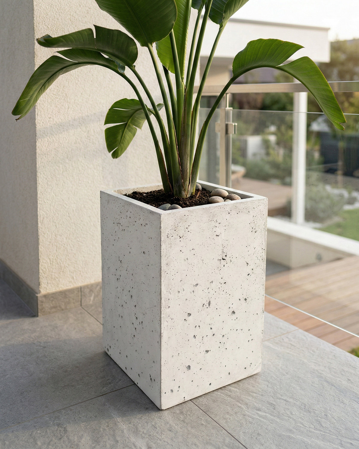 Donica betonowa CALDEA (biała) 40x40x60 ogrodowa