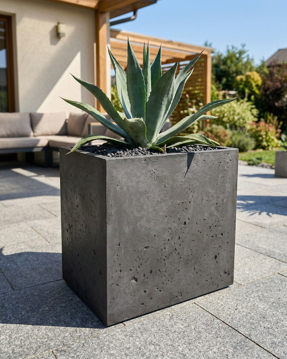 Donica betonowa CALDEA (czarna) 60x40x60 duża