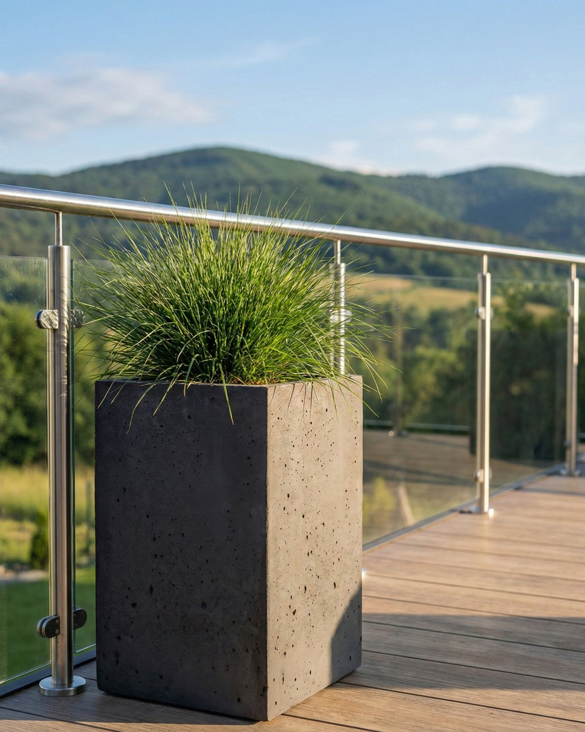 Donica betonowa CALDEA (czarna) 40x40x60 do ogrodu